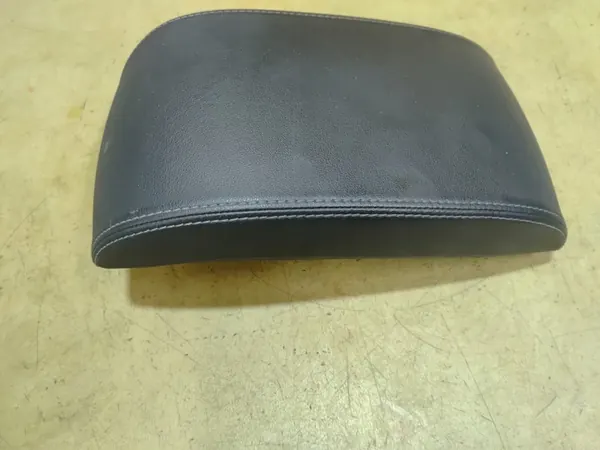 Apoio de Braço MONDEO MK4 Peça OEM - Estado Usado image 3