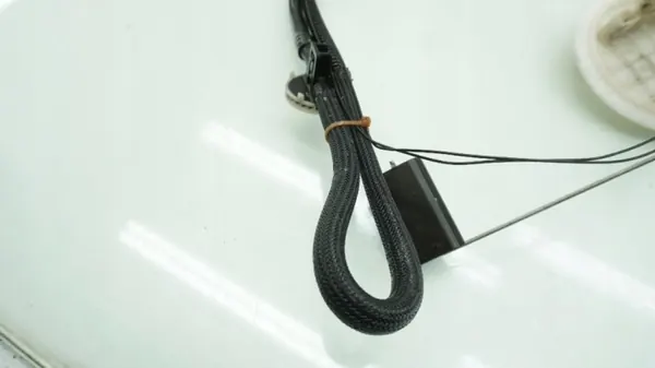 Volvo S80 I Lift 2.4 D5 Bränslepump OEM 8621966 image 3