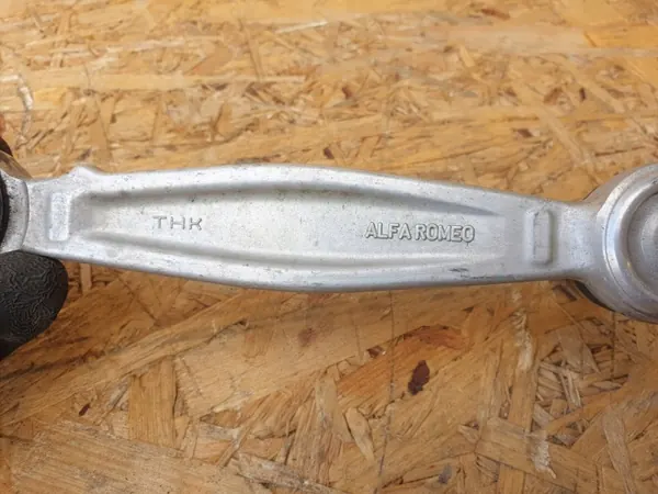 Alfa Romeo Stelvio stabilointilinkki OEM 50543786 image 3