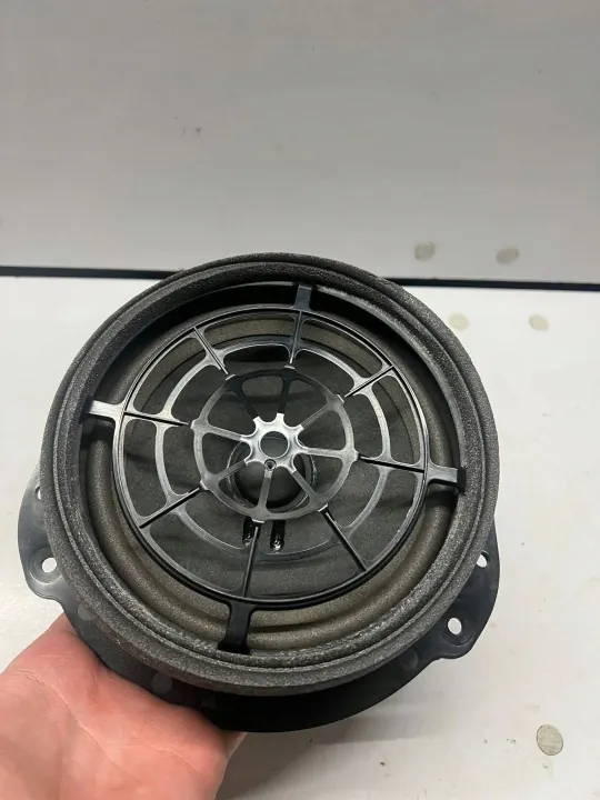 Subwoofer OEM YQP3942 för Audi A4 S4 B9 Fram image 3