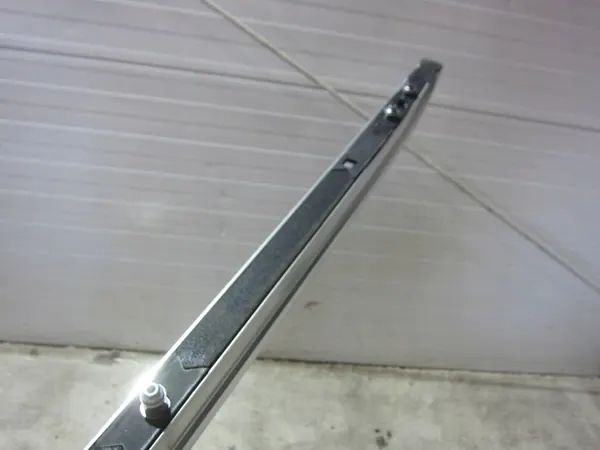 Volvo XC90 II Barra de Teto Cromada Esquerda OEM 31349911 image 8