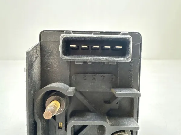 1998 Peugeot 406 Sytytyspistokkeen ohjain 9625203680 image 2