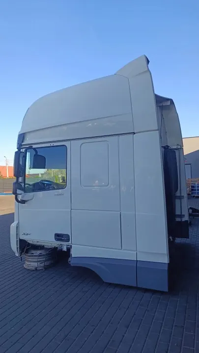 Cabine DAF XF 106 480 OEM 1658408 - État Utilisé image 3