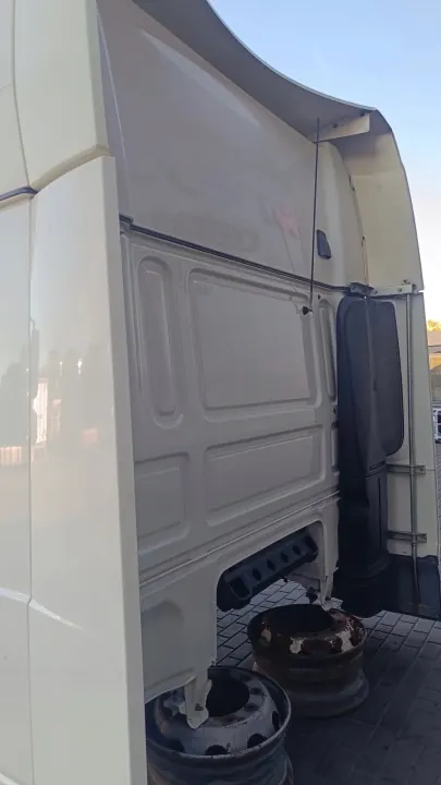 Cabine DAF XF 106 480 OEM 1658408 - État Utilisé image 4