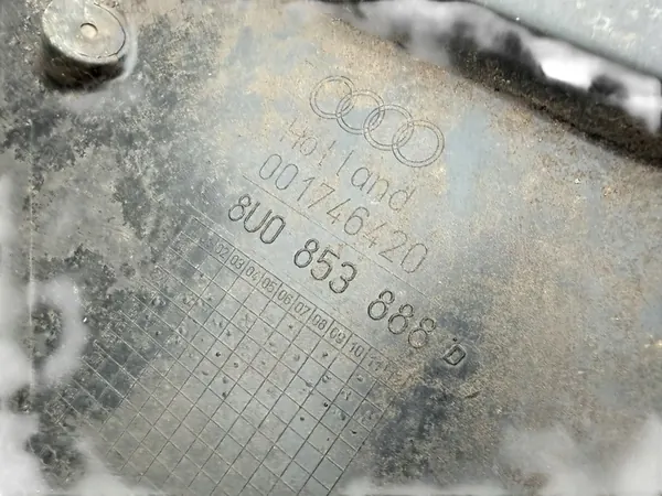 Audi Q3 2014 Etulokasuoja 8U0853888D image 3