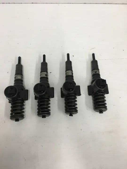 Ruiskutuspumppu OEM 03G130073B 2.0 TDI:lle image 2