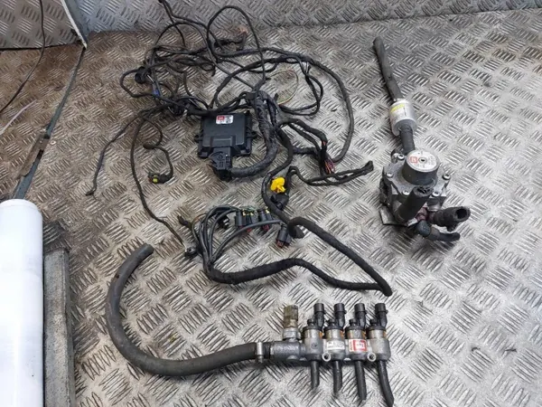 Kit LPG BRC OEM 67R-011002 - Estado usado image 2
