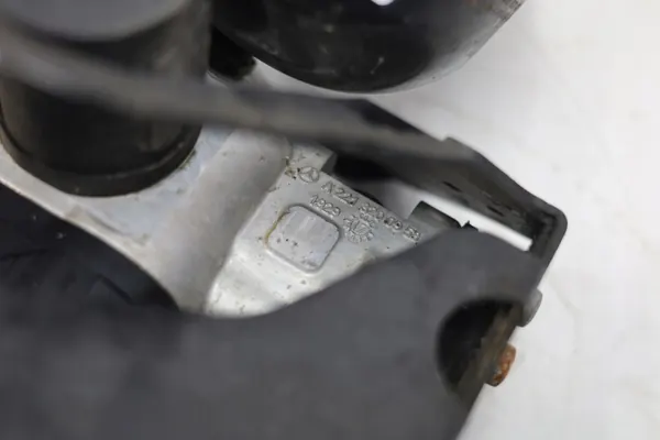 Federbeinventil OEM A2213200958 Mercedes S Maybach image 4