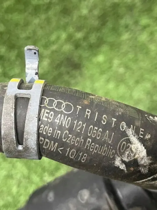 Porsche Wasserpumpenmotor OEM 4N0121056AJ - Gebraucht image 3