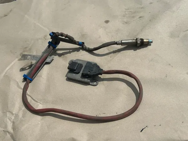 Sensor NOx BMW F10 F11 X5 2.0 D 3.0 D 858984601 image 3