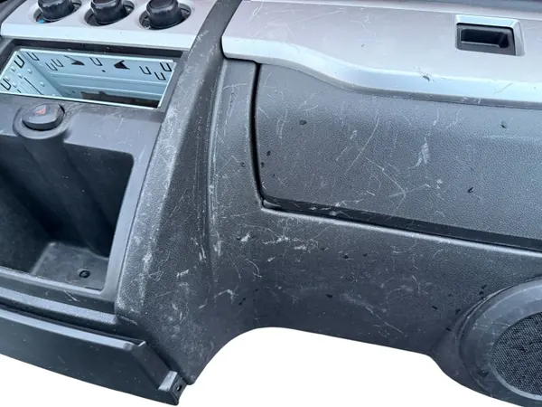 Console de cockpit OEM 1233355AIXAM Aixam City Cupe image 4