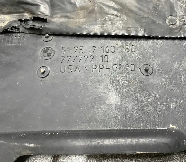 Couvercle de moteur BMW OE 51757163280 image 3