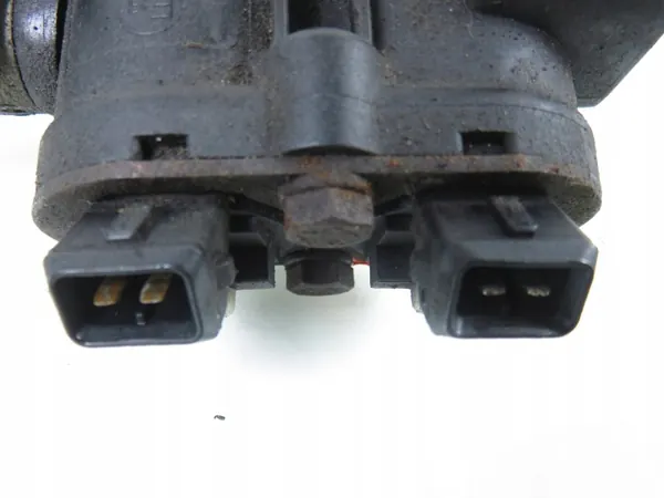 Carril de inyección GLP OEM 67R-010233 - Usado image 10
