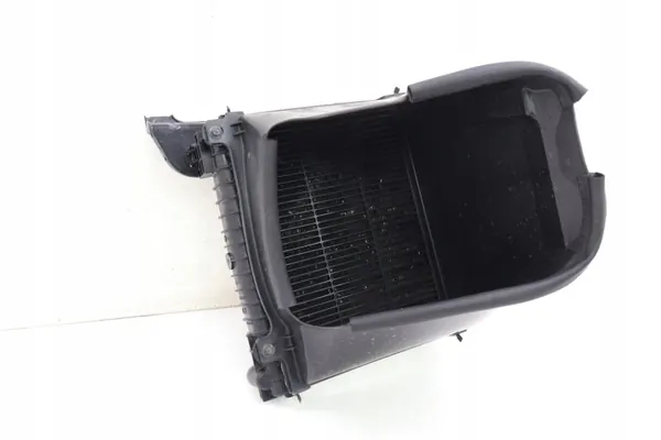 Maserati Grecale waterkoeler OEM 50540153 Rechterkant image 3