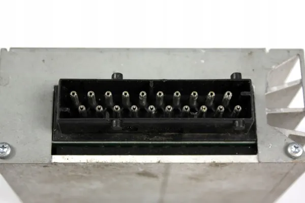 BMW OEM 6920461 HiFi-stereoversterker - Gebruikt image 3
