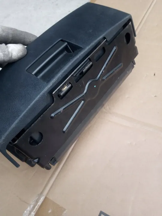 Audi A4 B6 B7 A6 istuinaluskaapit musta OEM 8E0882627A image 5