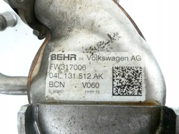 Begagnad Volkswagen OE 04L131512AK EGR-kylare image 3