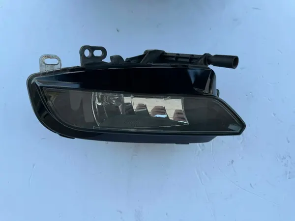OEM 8V0941699C Halogenstrålkastarsticka Vänster Fram image 2