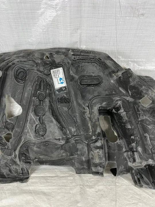 Mercedes GLE 167 Pyöränkaari Oikea Taka A1676821200 image 3