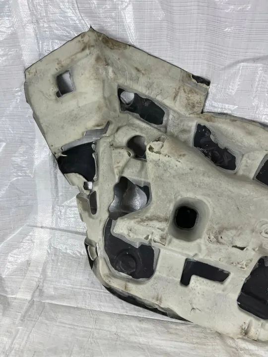 Mercedes GLE 167 Pyöränkaari Oikea Taka A1676821200 image 6