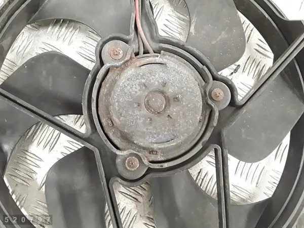 Jäähdytinpuhallin OEM AM-520797 diffuusorilla image 3
