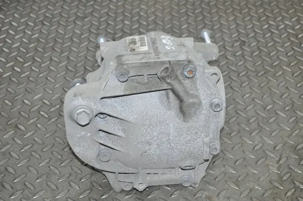 BMW 5 (G30) Rear Differential 8616720 3.0L 2017 image 3