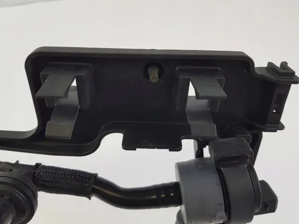 Bränsletrycksensor OEM 7636149 för BMW F80 F90 image 8