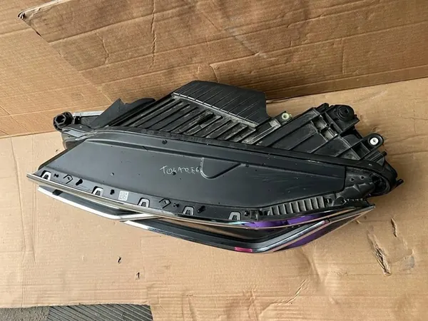 Farol esquerdo completo VW Touareg III 2018-2023 OEM image 4