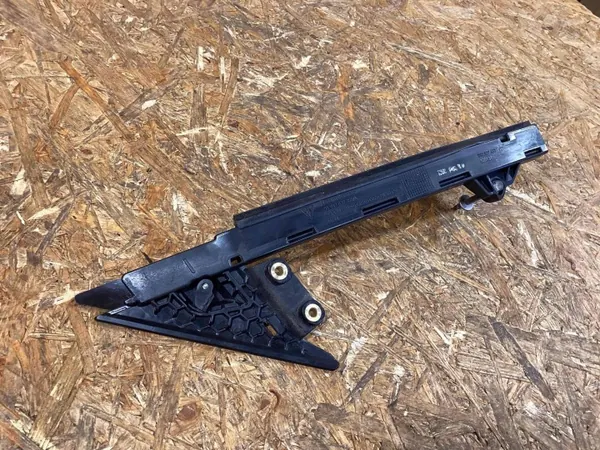 Porsche 911 992 voorlinker deurafdichting OEM 992837391A image 5
