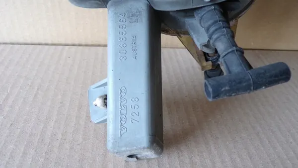 VOLVO V40 Farol Halógeno Esquerdo Frontal 30865564 image 2