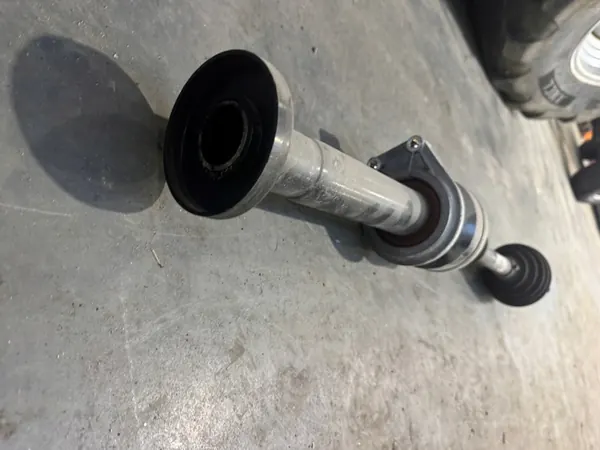 VW T6 2.0 TDI Höger Främre Halvaxel image 7