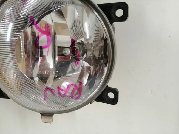 Toyota Rav 4 2018- Farol de Neblina Frontal Direito Halógeno image 3
