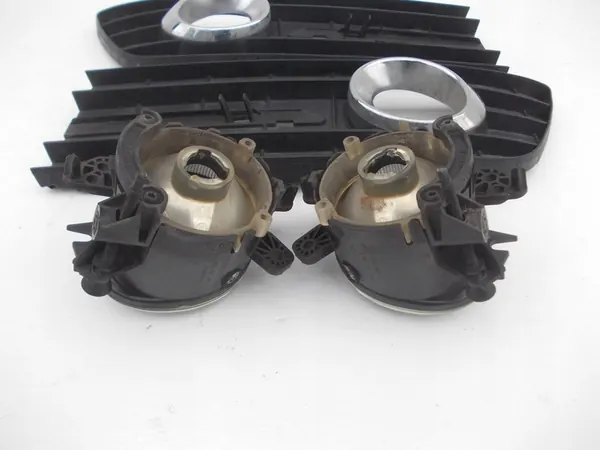 Halogeen Voorbumperrooster Mercedes A W169 Lift A1698871115 image 9