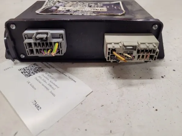 Module frein à main Jaguar XJ X351 OEM 8R832C496AC image 3