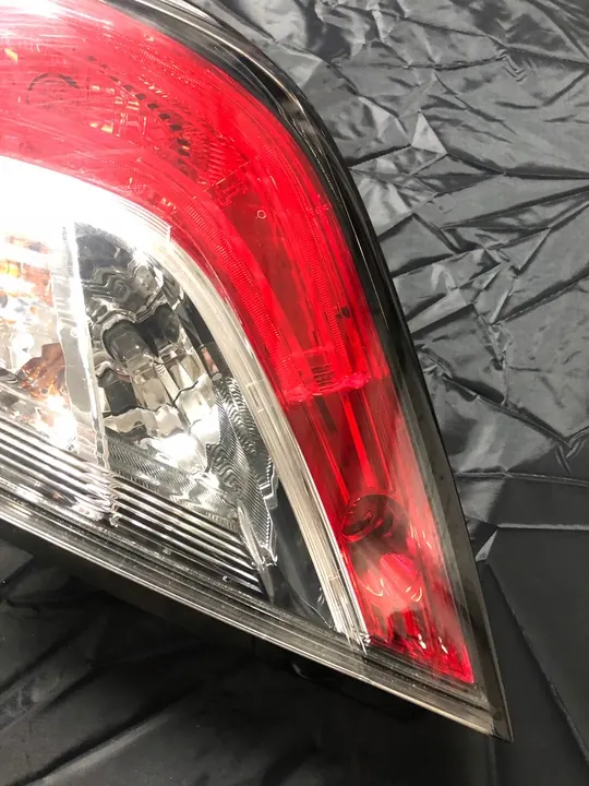 Luz trasera derecha LED Honda Civic X Sedan 2017–2021 image 2