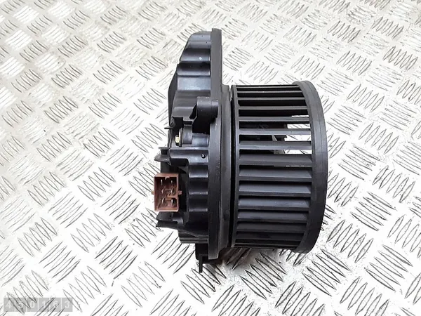 Lämmittimen puhallin Audi A4 2004 8e1820021e image 2