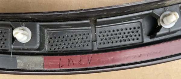 OEM 4M0853817H Para-lamas traseiro esquerdo Audi Q7 Lift image 3