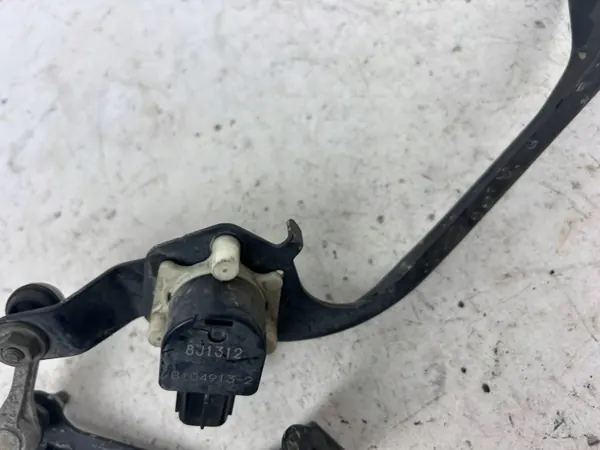 Sensor suspensión neumática trasera Toyota Mirai OEM B1049132 image 3