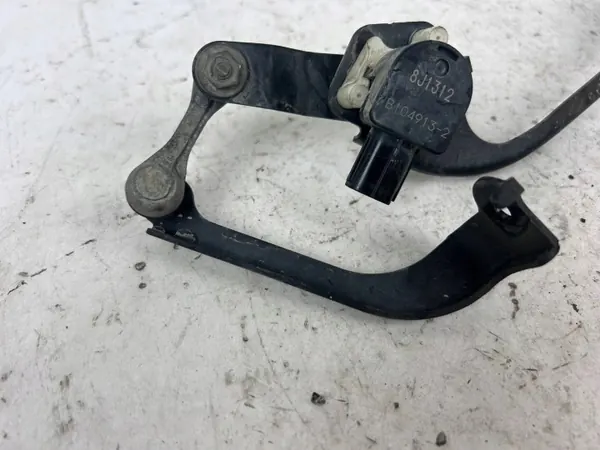 Sensor suspensión neumática trasera Toyota Mirai OEM B1049132 image 4