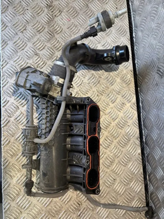 Colector de Admisión Peugeot 208 1.2L OEM 9842272380 image 4