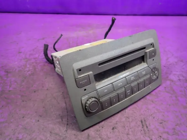 Fiat Idea Radio OEM 735364019 - Blaupunkt CD-Player image 2