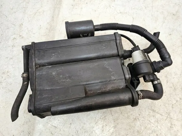 Mercedes S550 W222 Hiilifiltteri OEM A2224701400 image 7