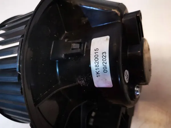 Gebruikte Volkswagen OE blazermotor 1K1820015 image 4