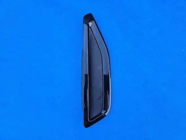 Bordure de Grille D'Aile Droite BMW X5 G05 image 1