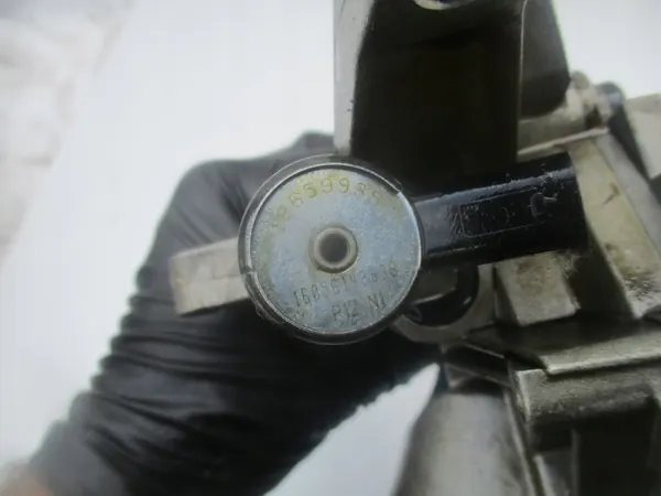 Olje pump Opel Astra K Corsa E Karl 1.0 12V Turbo image 5