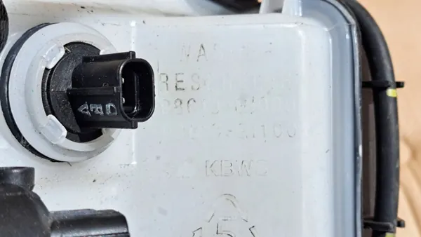 Réservoir lave-glace KIA EV6 OEM 98610-G1000 image 3