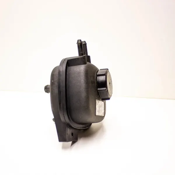 Jaguar XK8 - XKR 2001 Coolant Expansion Tank MJD4400AB image 2