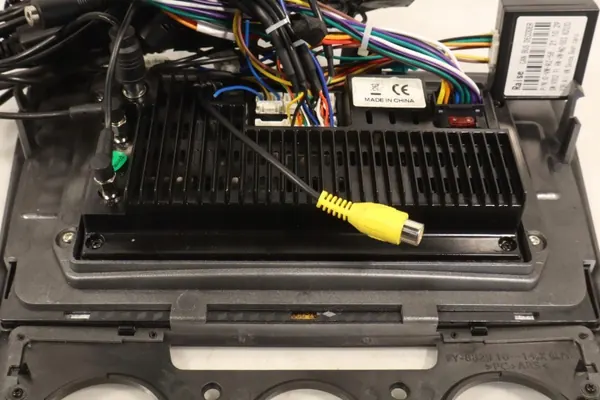 Radio Skoda Octavia II Lift OEM 4567823 - Usado image 5
