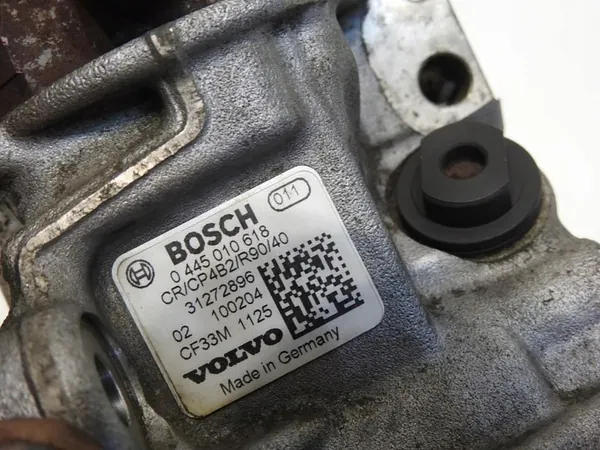 VOLVO V70 C70 V50 Kraftstoffpumpe 0445010618 image 6