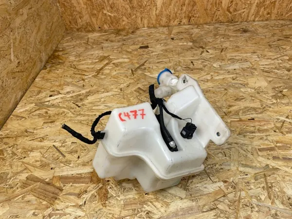 Washer Fluid Tank Pump VW Passat B8 3Q0955448C image 2